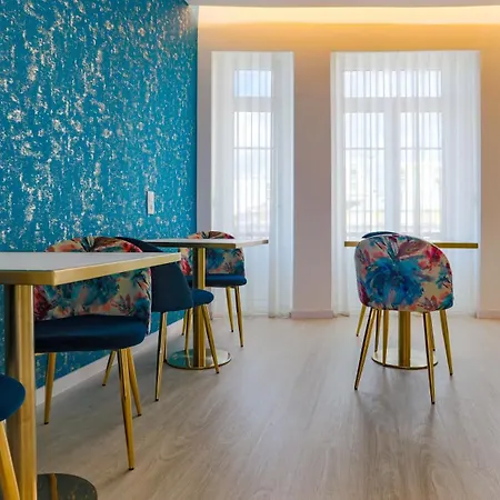 Arts By - De Charme Hotel *