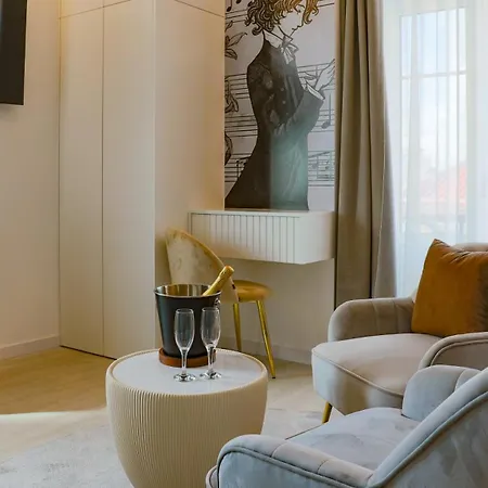 Arts By - De Charme Hotel *