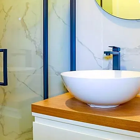 Arts By - De Charme Hotel Loule