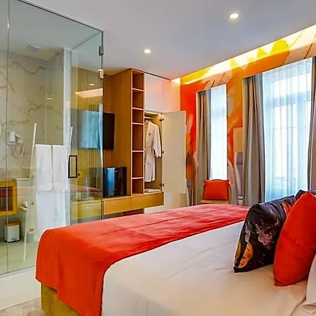 Arts By - De Charme Hotel
