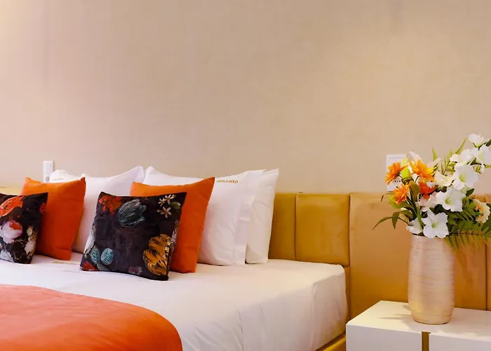 酒店 Arts By - De Charme 楼尔