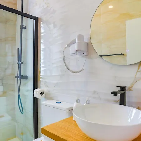 Hotel Arts By - De Charme