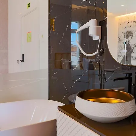 Arts By - De Charme Loulé